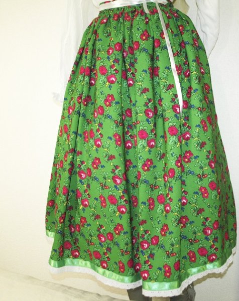 画像1: フォークダンス用スカート（グリーン花柄）ウエス75、80cm (1)